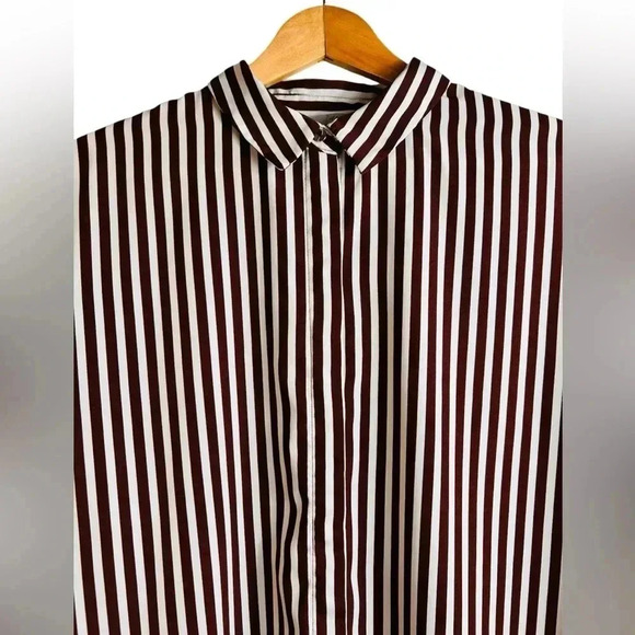 H&M soft, striped, button-up blouse with collar, Size 12, relaxed  fit, loose - Picture 4 of 10